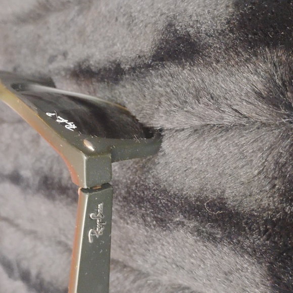 Ray-Ban 2132, "new wayfarers", Polarized - Picture 9 of 9